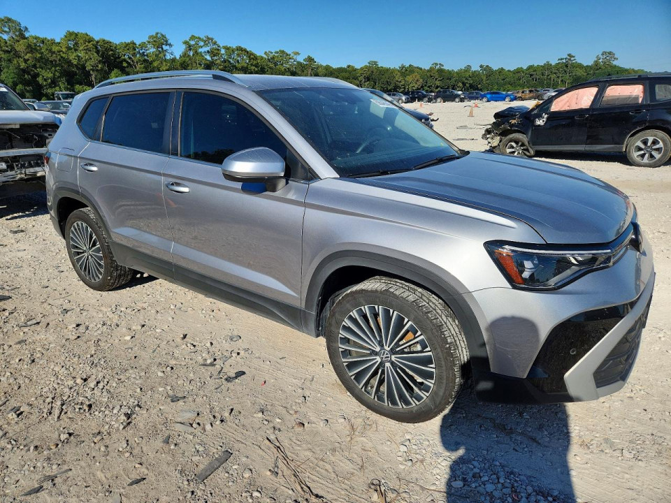 Volkswagen TAOS SE 2025 — Copart