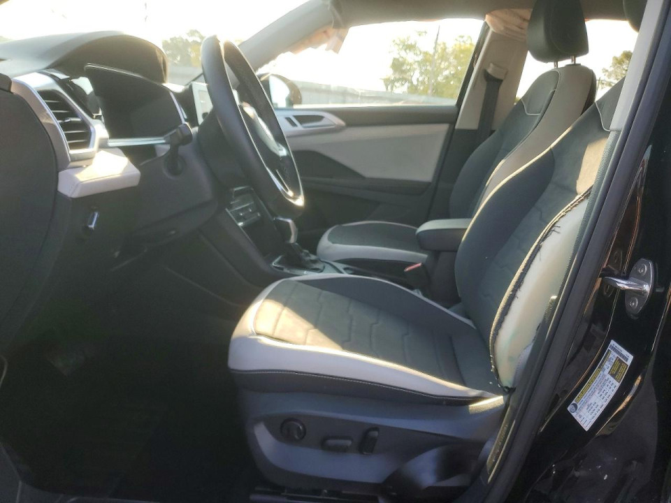 Volkswagen TAOS SE 2025 — Copart
