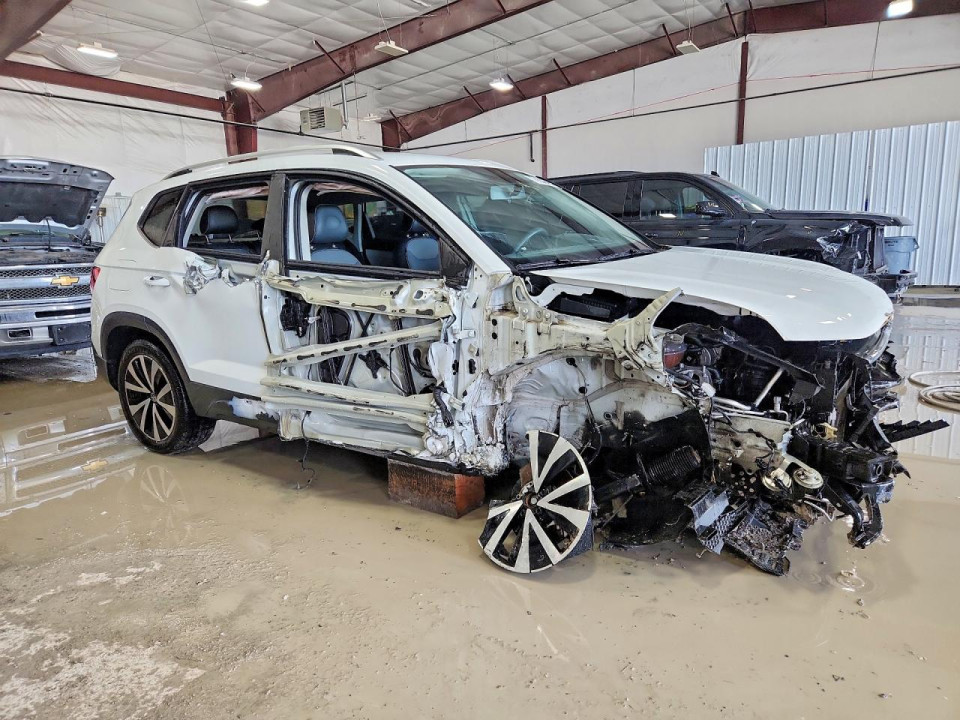 Volkswagen TAOS SE 2022 — Copart