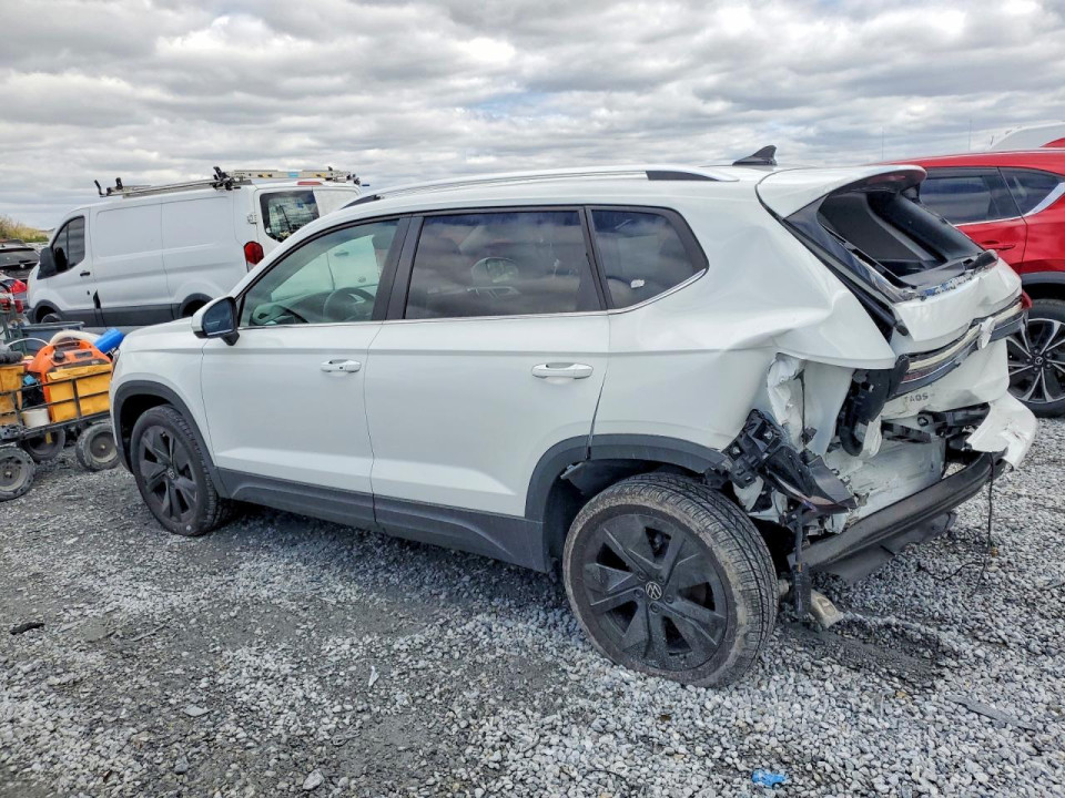 Volkswagen TAOS SE 2025 — Copart