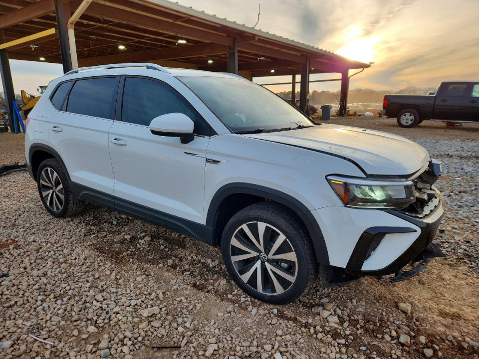 Volkswagen TAOS SE 2024 — Copart