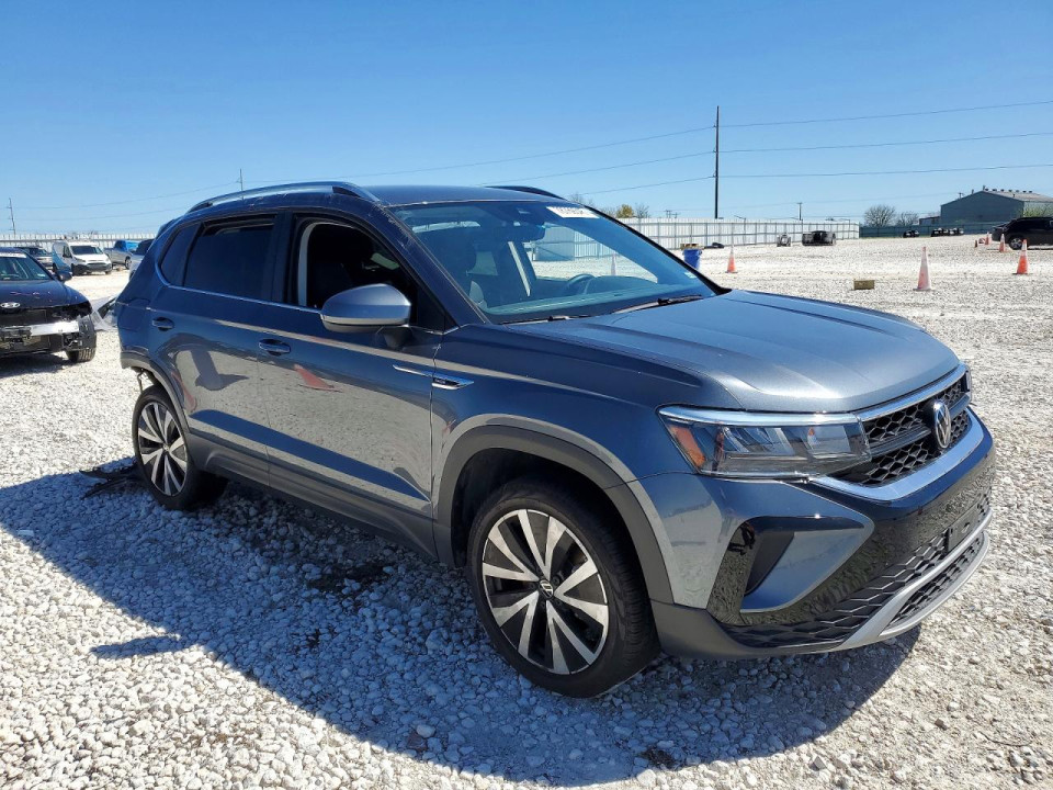 Volkswagen TAOS SE 2024 — Copart