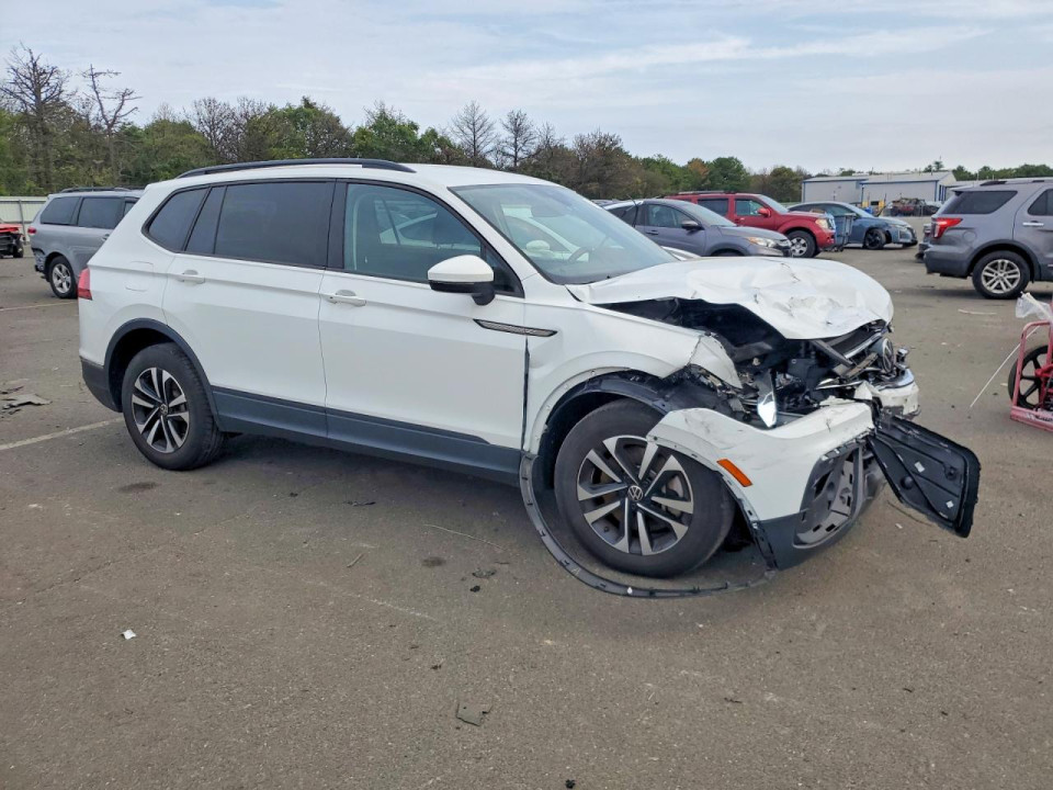 Volkswagen TIGUAN 2024 — Copart
