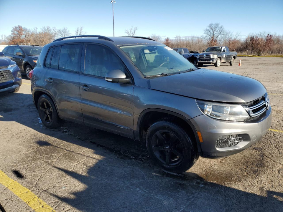 Volkswagen TIGUAN 2016 — Copart