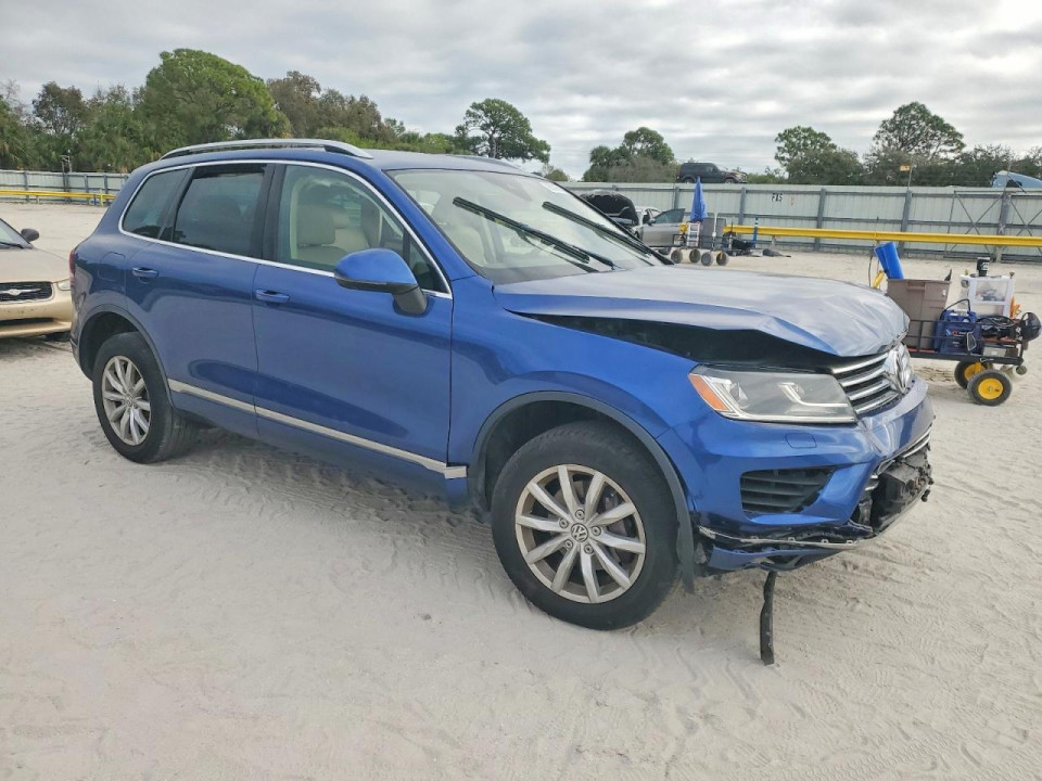 Volkswagen TOUAREG 2016 — Copart