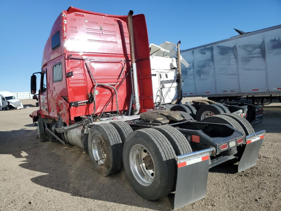 Volvo VNL SEMI TRUCK 2013 — Copart