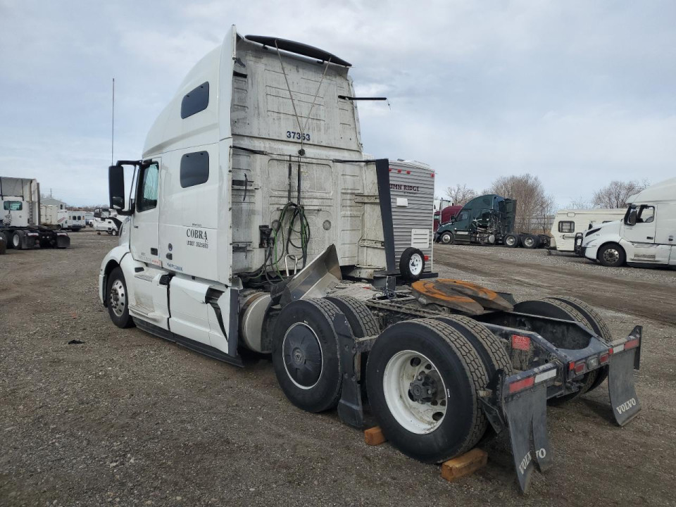 Volvo VNL SEMI TRUCK 2023 — Copart