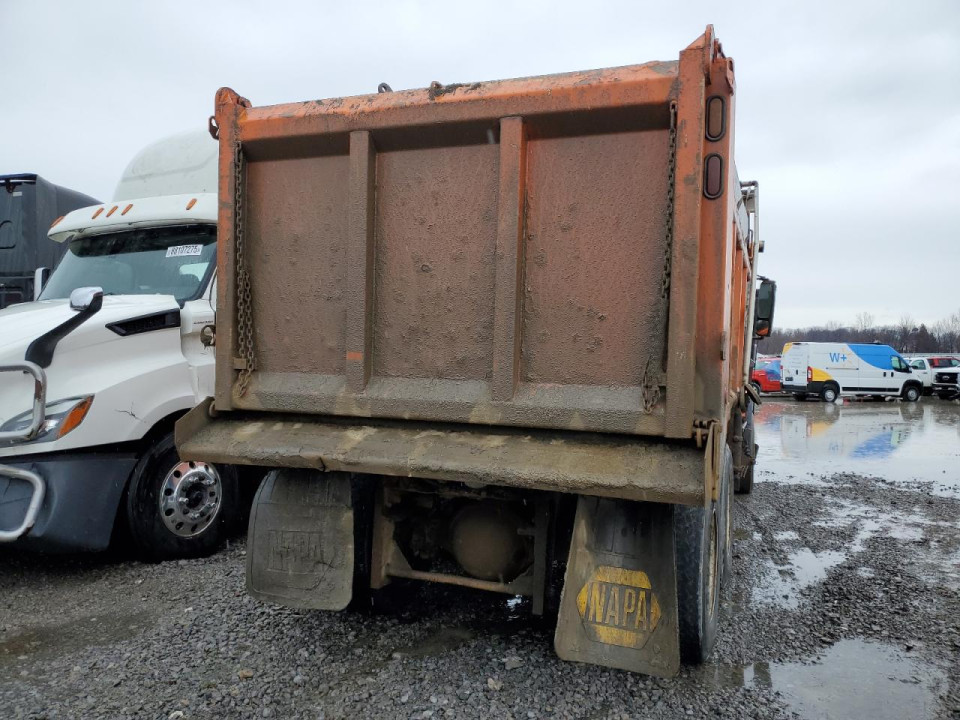 Volvo VHD DUMP TRUCK 2006 — Copart