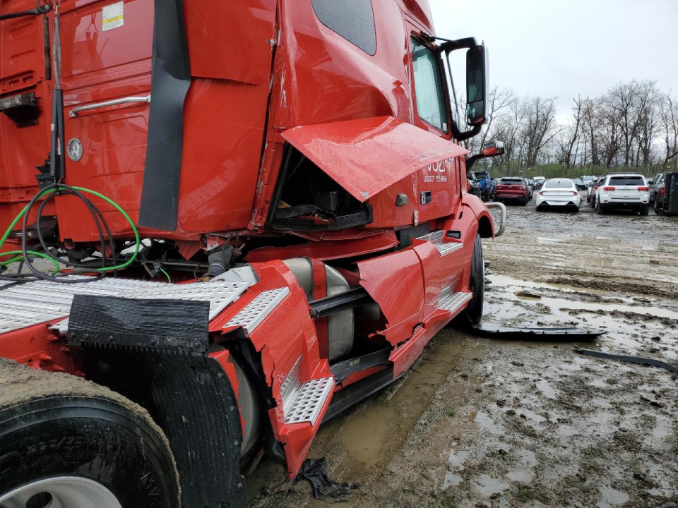 Volvo VNL SEMI TRUCK 2021 — Copart