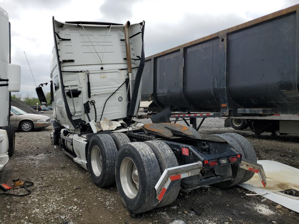 Volvo VNL SEMI TRUCK 2023 — Copart