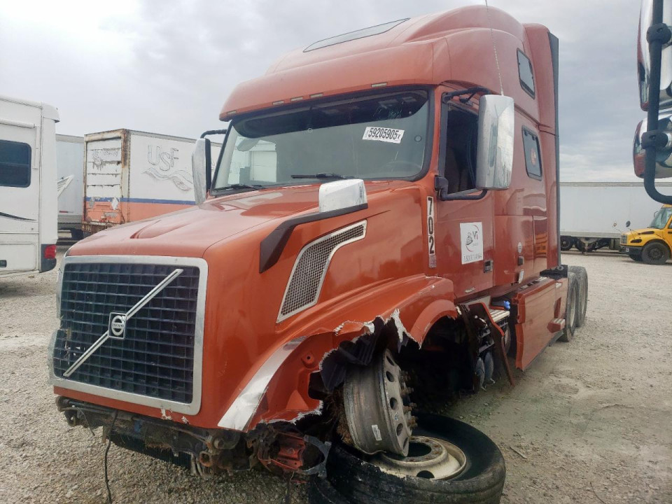 Volvo VNL SEMI TRUCK 2017 — Copart
