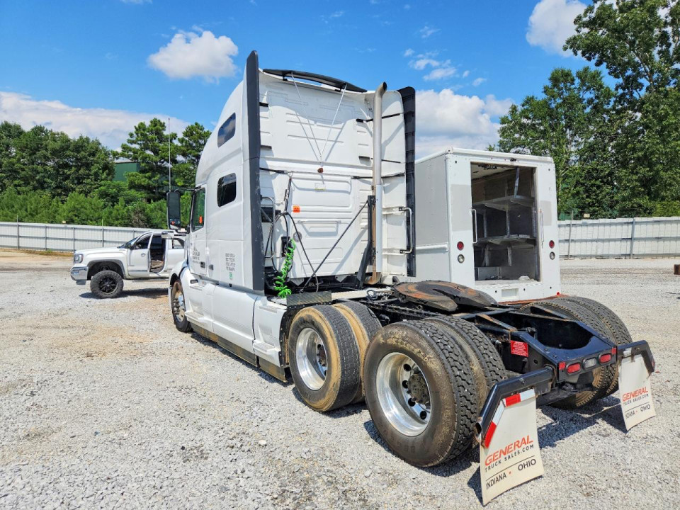 Volvo VNL SEMI TRUCK 2024 — Copart