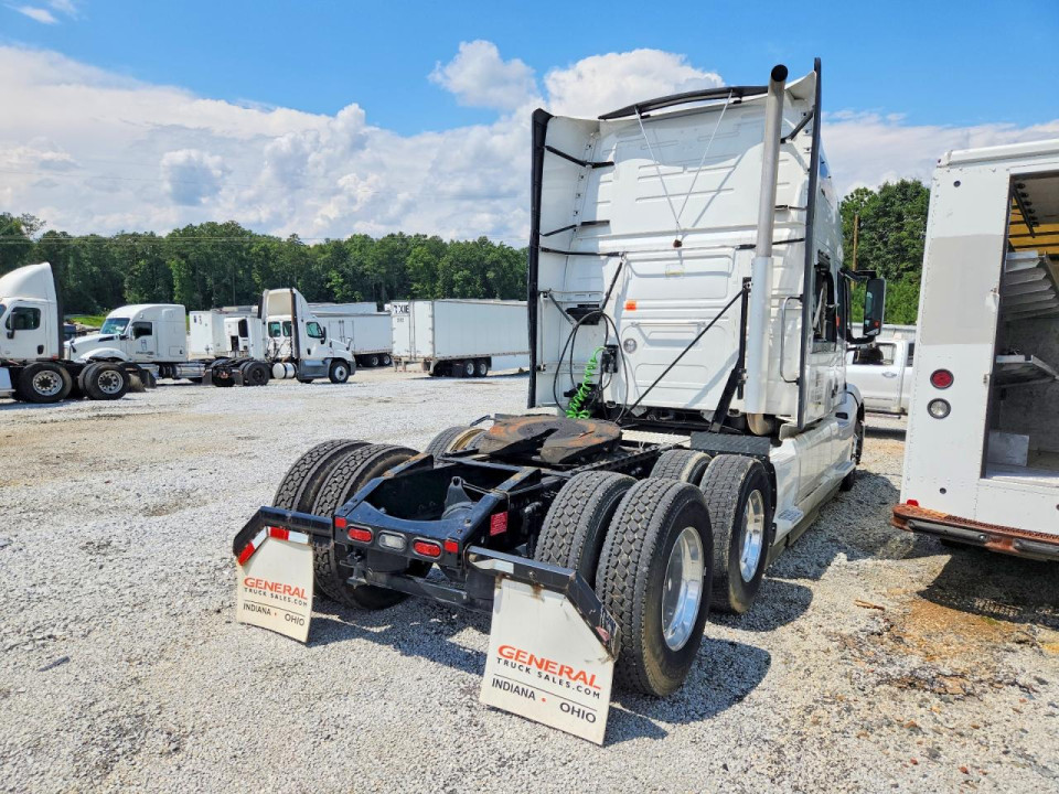 Volvo VNL SEMI TRUCK 2024 — Copart