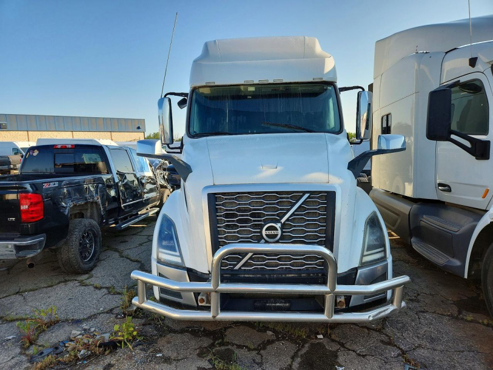 Volvo VNL SEMI TRUCK 2019 — Copart
