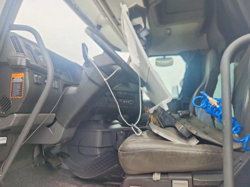 Volvo VNL SEMI TRUCK 2025 — Copart