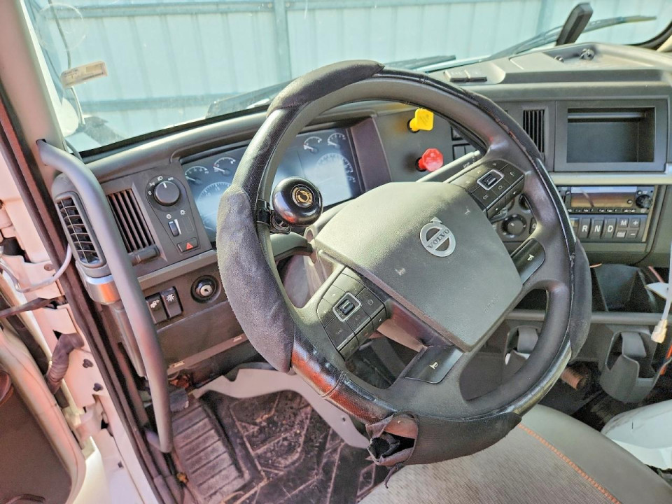 Volvo VNR 2023 — Copart
