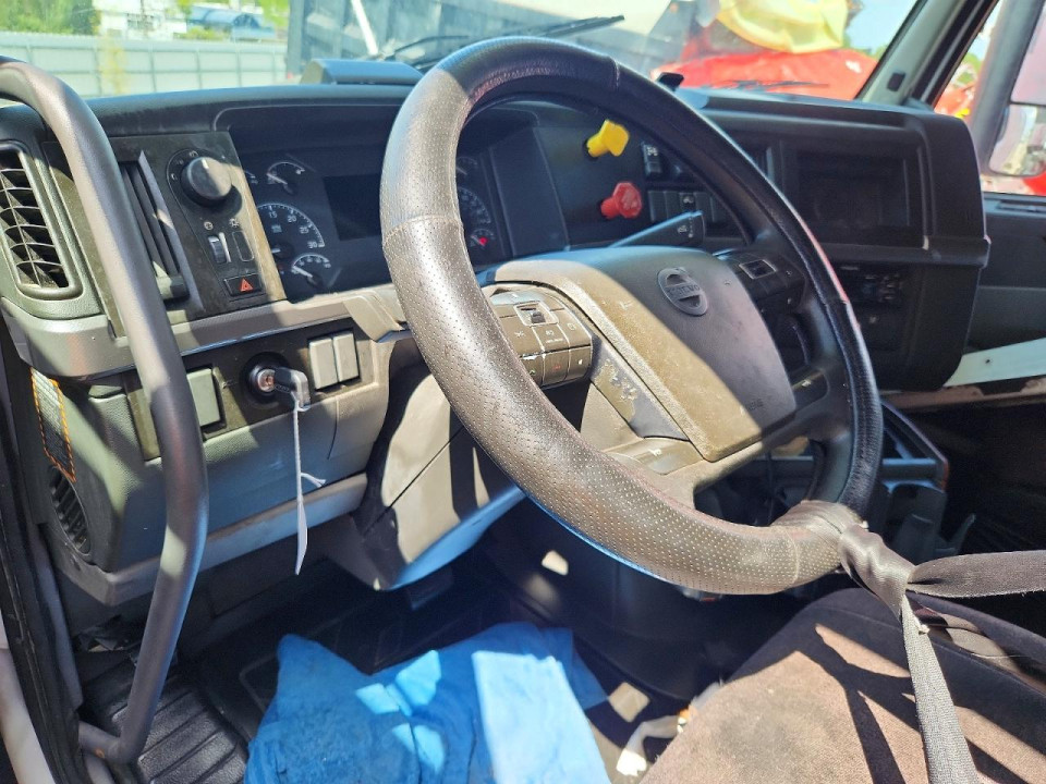 Volvo VNL SEMI TRUCK 2020 — Copart