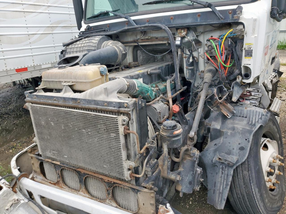 Volvo VNM SEMI TRUCK 2008 — Copart