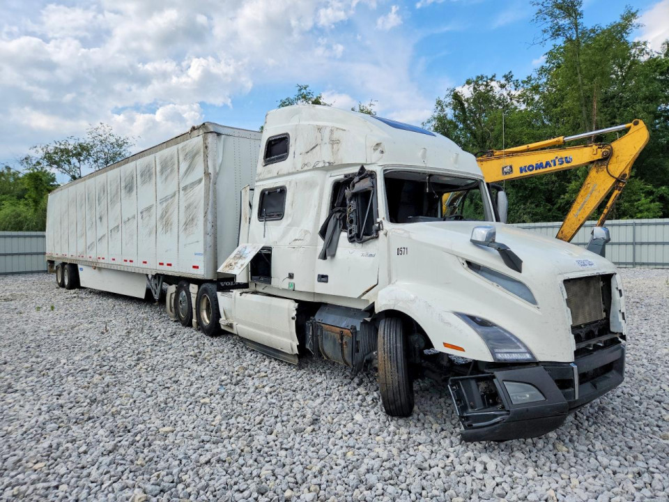Volvo VNL BOX TRUCK 2021 — Copart