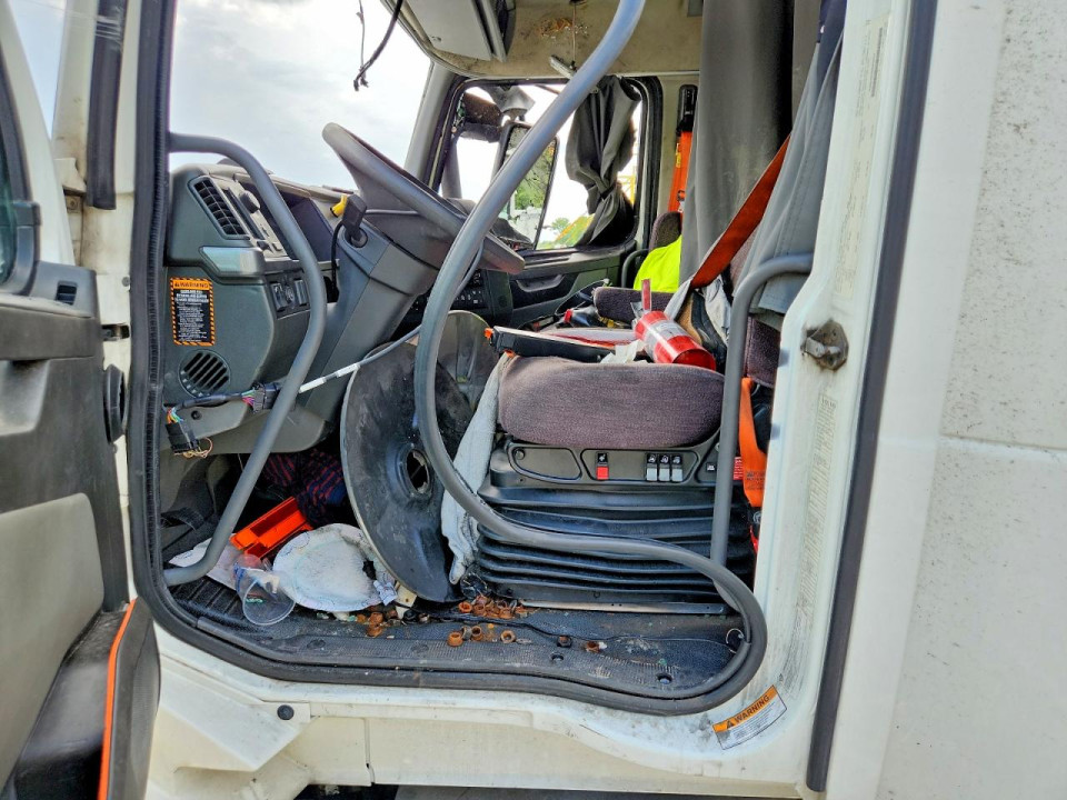 Volvo VNL BOX TRUCK 2021 — Copart