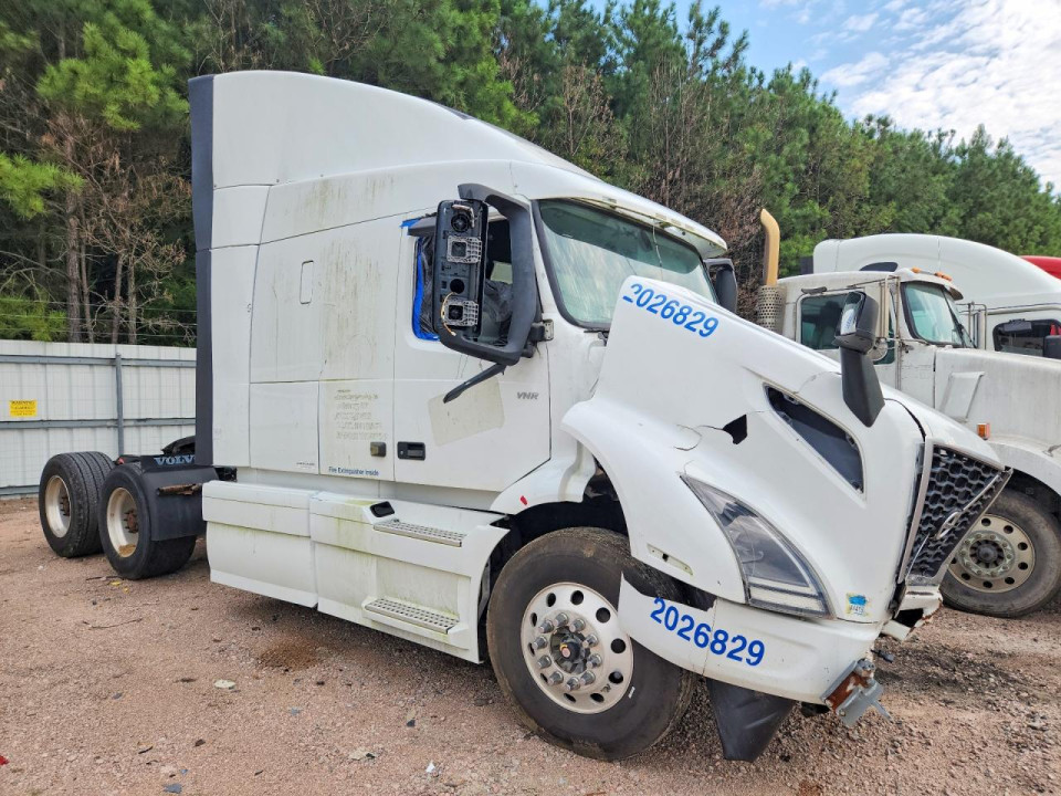 Volvo VNR 2021 — Copart