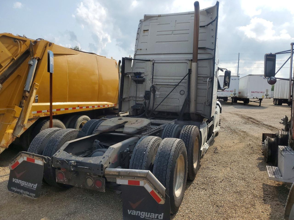 Volvo VNL SEMI TRUCK 2020 — Copart