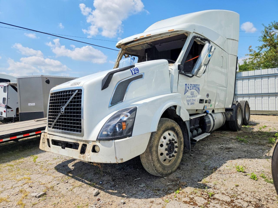 Volvo VNL SEMI TRUCK 2018 — Copart