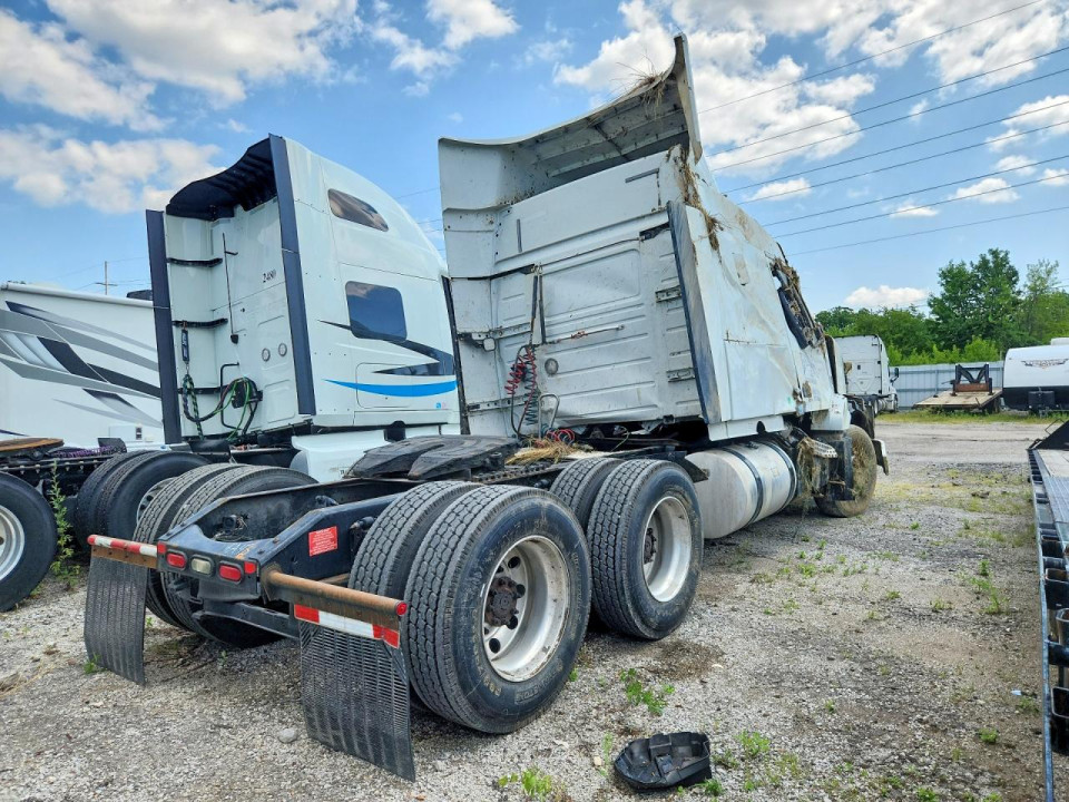 Volvo VNL SEMI TRUCK 2018 — Copart