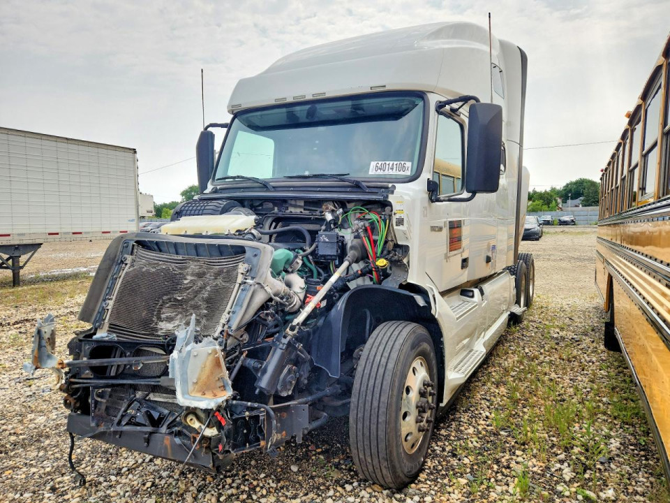 Volvo VNL SEMI TRUCK 2020 — Copart