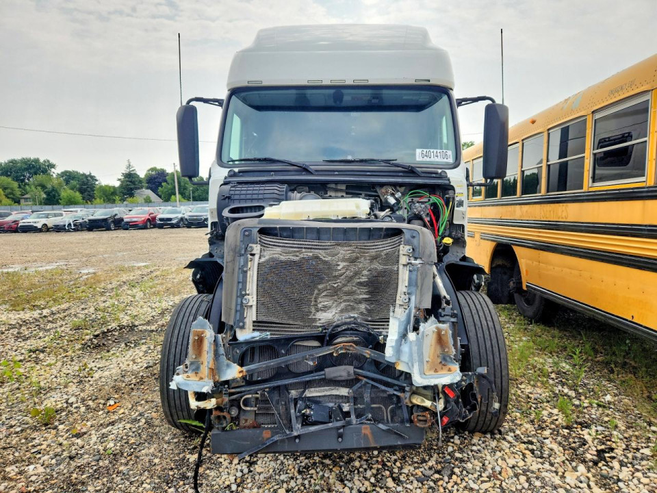 Volvo VNL SEMI TRUCK 2020 — Copart