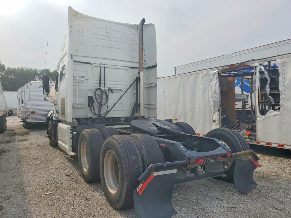 Volvo VNL SEMI TRUCK 2020 — Copart