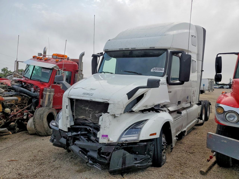 Volvo VNL SEMI TRUCK 2025 — Copart