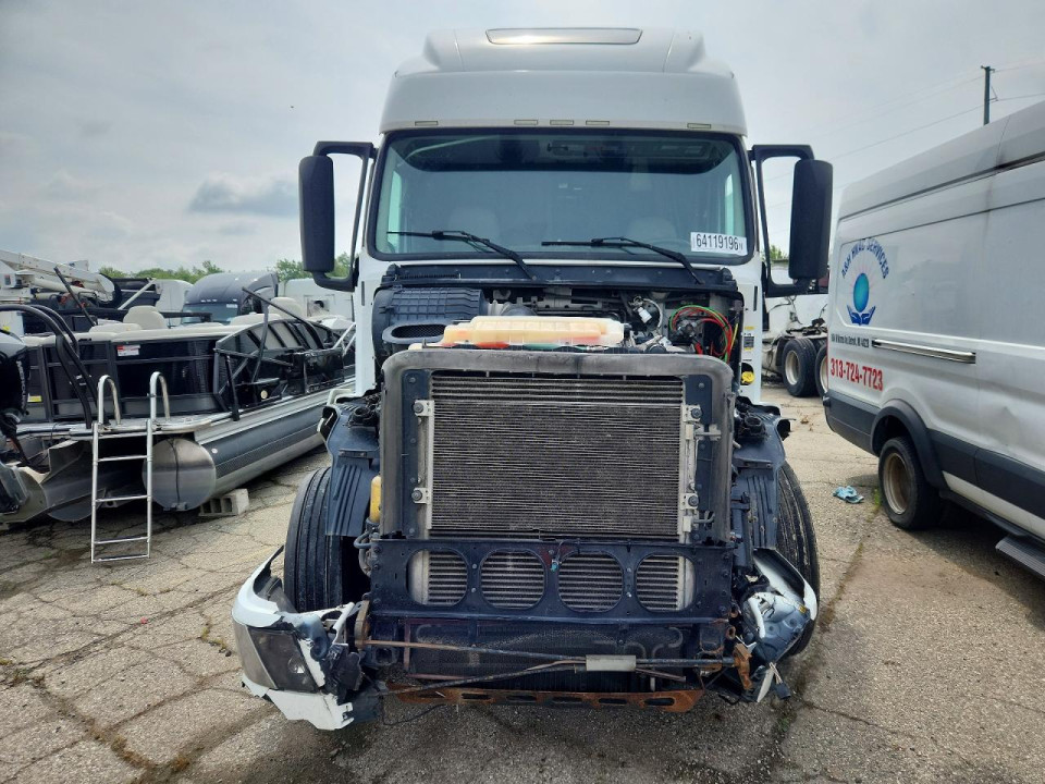 Volvo VNL SEMI TRUCK 2014 — Copart