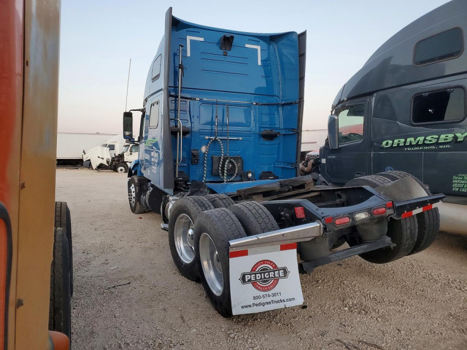 Volvo VNL SEMI TRUCK 2023 — Copart