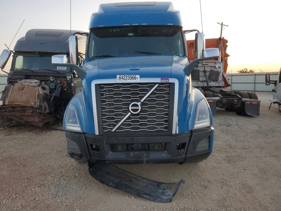 Volvo VNL SEMI TRUCK 2023 — Copart