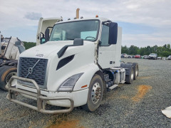 Volvo VNR SEMI TRUCK 2019 — Copart