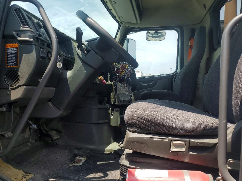 Volvo VNR SEMI TRUCK 2020 — Copart