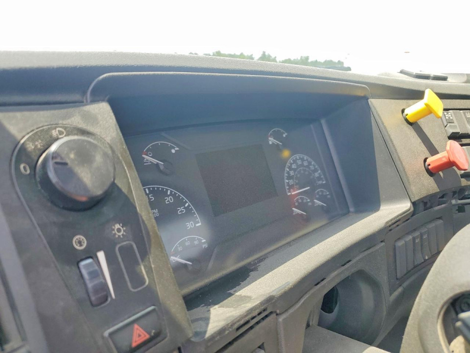 Volvo VNR SEMI TRUCK 2020 — Copart