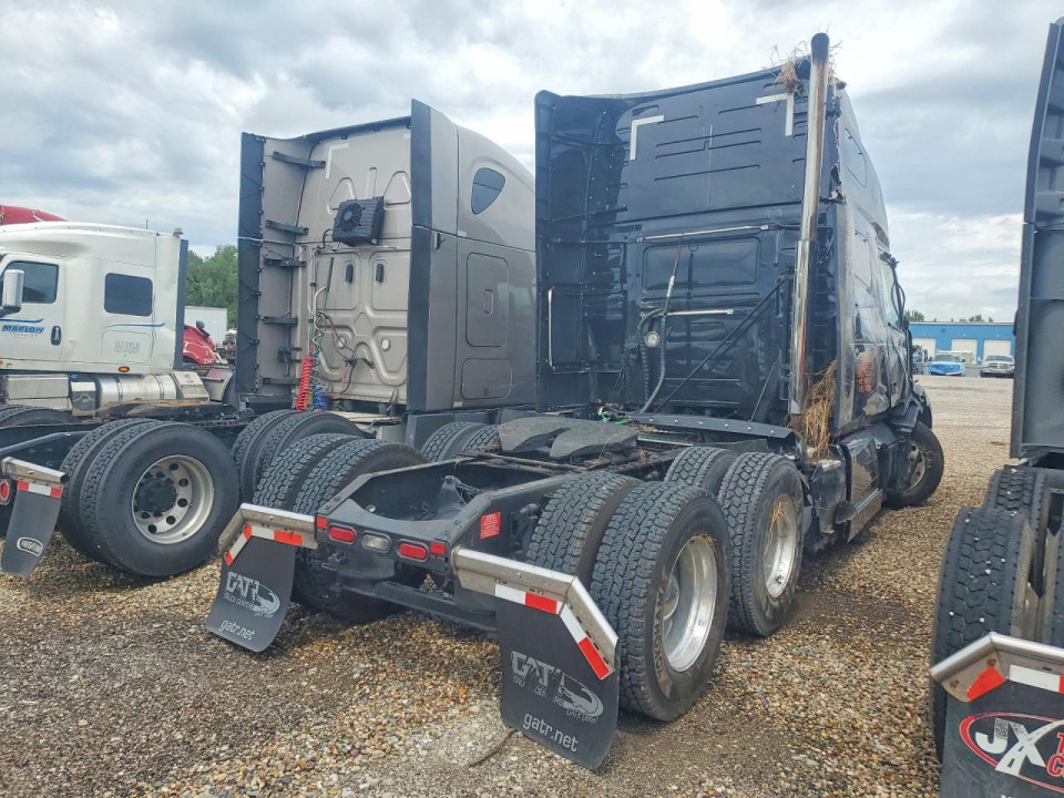 Volvo VNL SEMI TRUCK 2020 — Copart