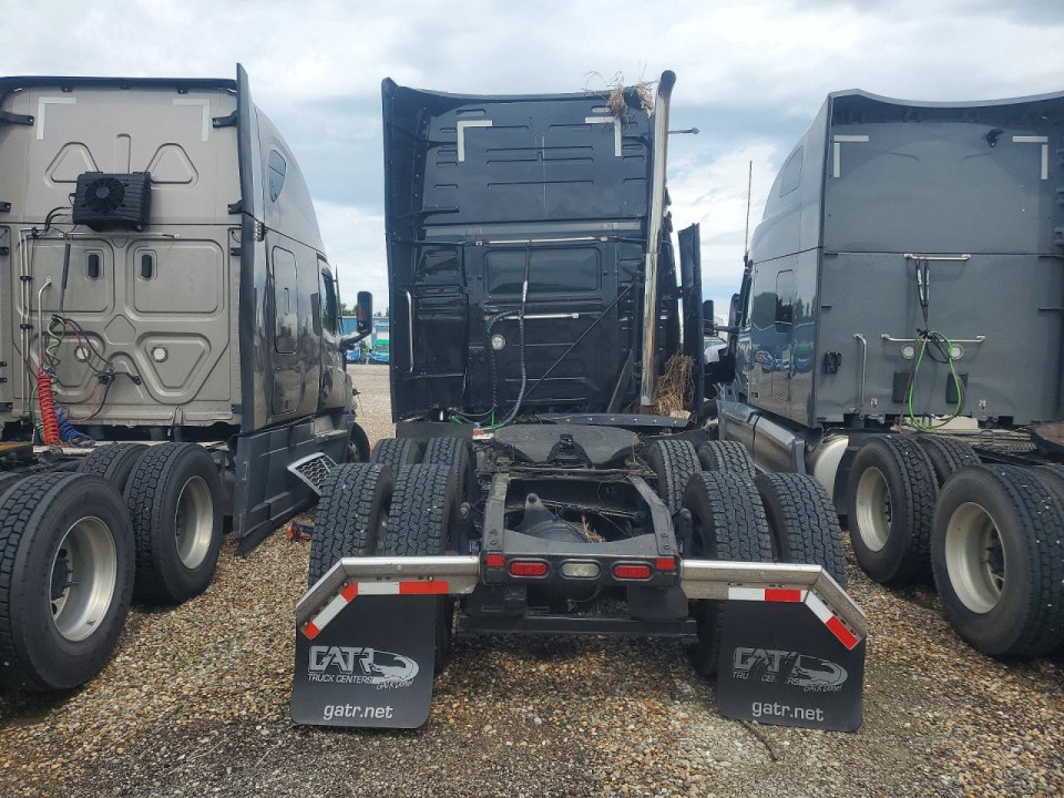 Volvo VNL SEMI TRUCK 2020 — Copart