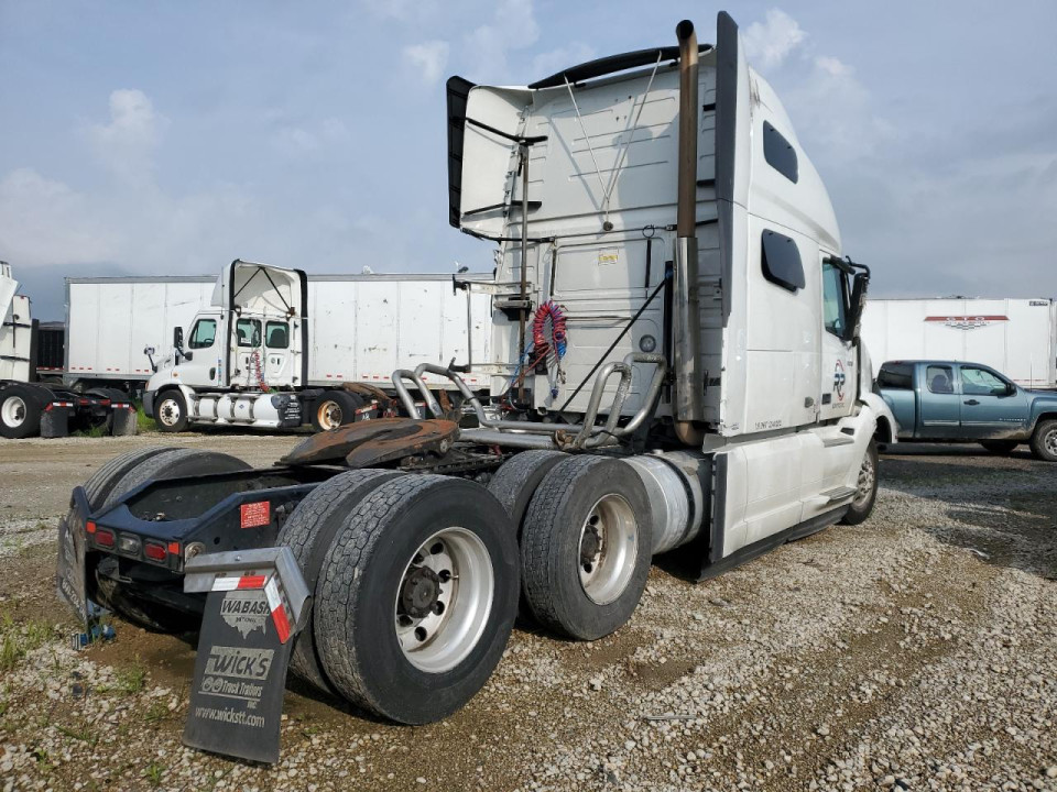 Volvo VNL SEMI TRUCK 2020 — Copart