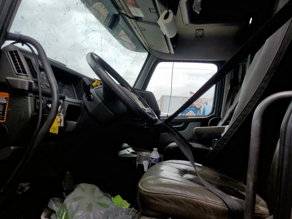 Volvo VNL SEMI TRUCK 2020 — Copart