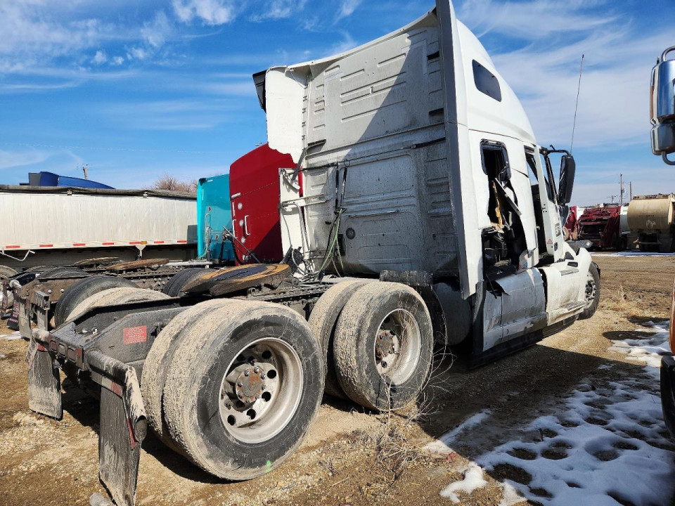 Volvo VNL SEMI TRUCK 2025 — Copart