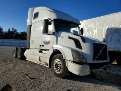 Volvo VNL SEMI TRUCK 2014 — Copart