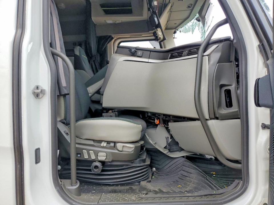 Volvo VNL SEMI TRUCK 2025 — Copart