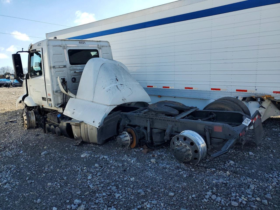 Volvo VNR SEMI TRUCK 2025 — Copart