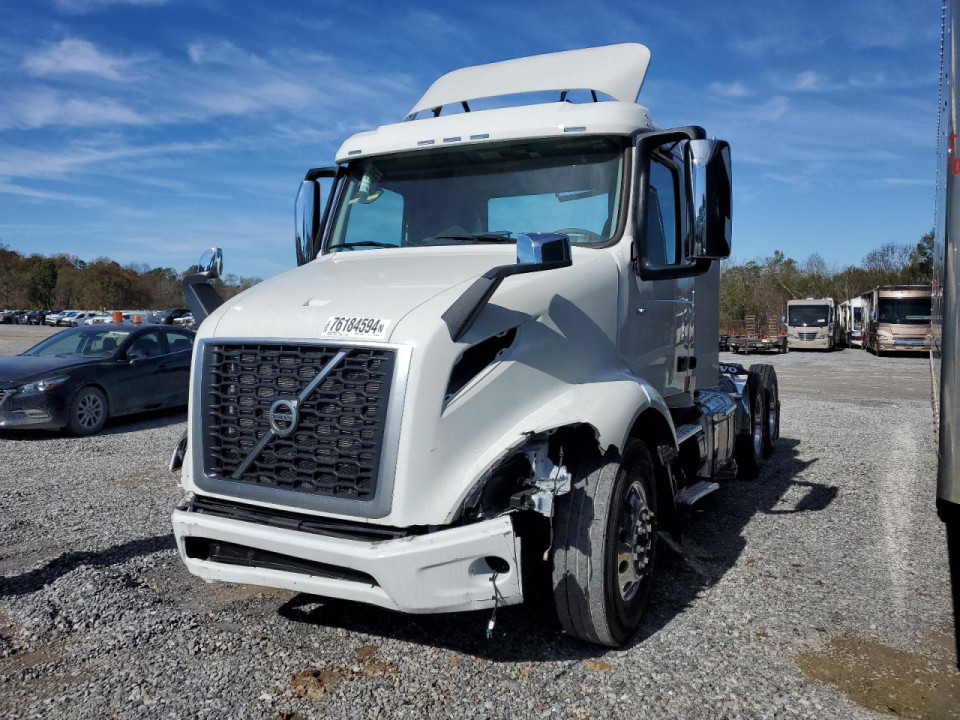 Volvo VNR 2024 — Copart