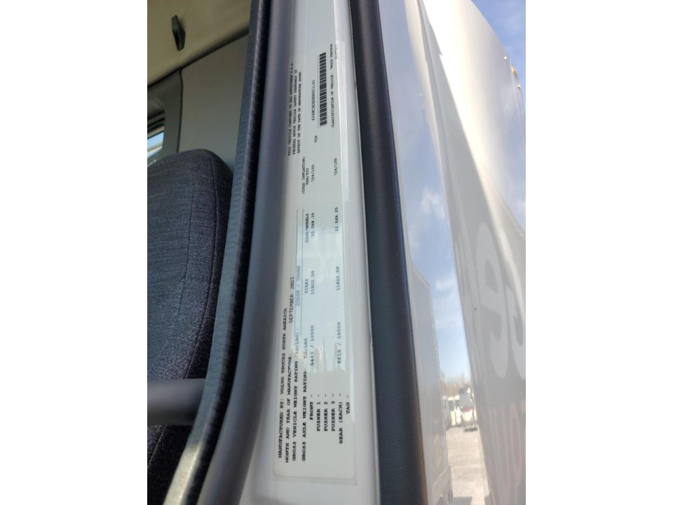 Volvo VNR 2024 — Copart