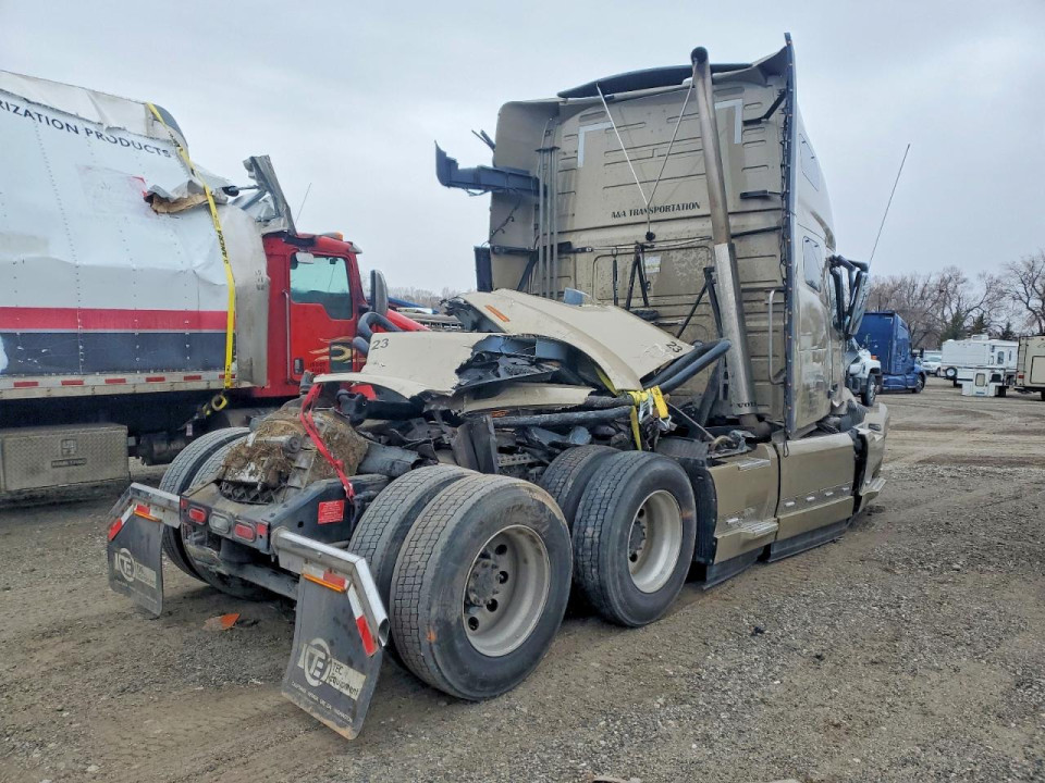 Volvo VNL SEMI TRUCK 2025 — Copart