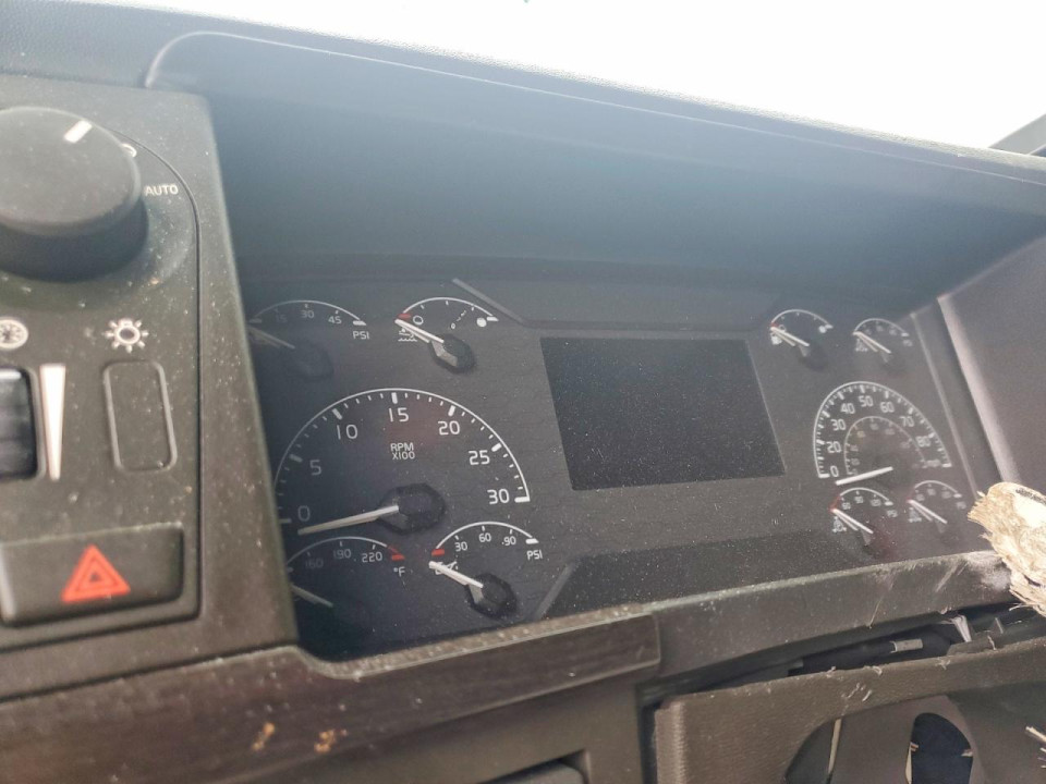 Volvo VNL SEMI TRUCK 2025 — Copart